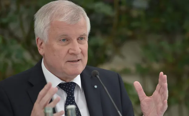 Premier Bawarii odrzuca hasło Merkel. "Ograniczenie imigracji jest warunkiem bezpieczeństwa tego kraju"