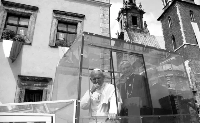 Kardynał Dziwisz o Macharskim: Kontynuował dzieło swego poprzednika, Karola Wojtyły