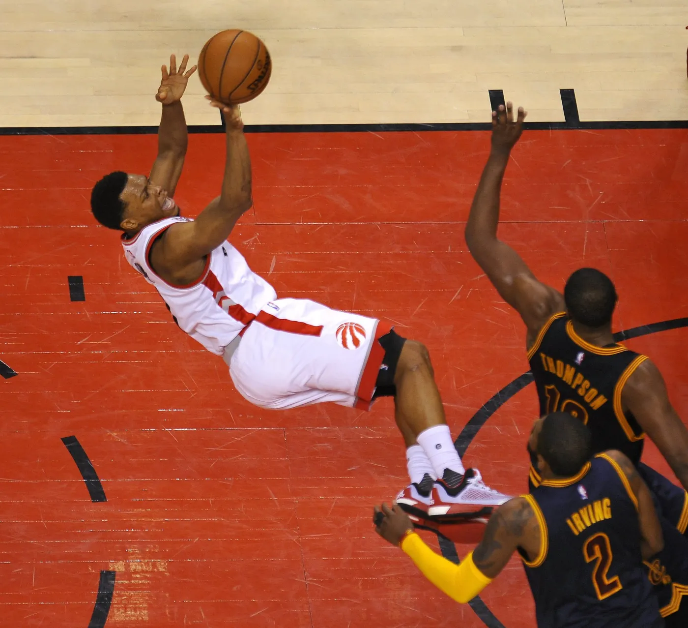 Kyle Lowry, Tristan Thompson i Kyrie Irving 