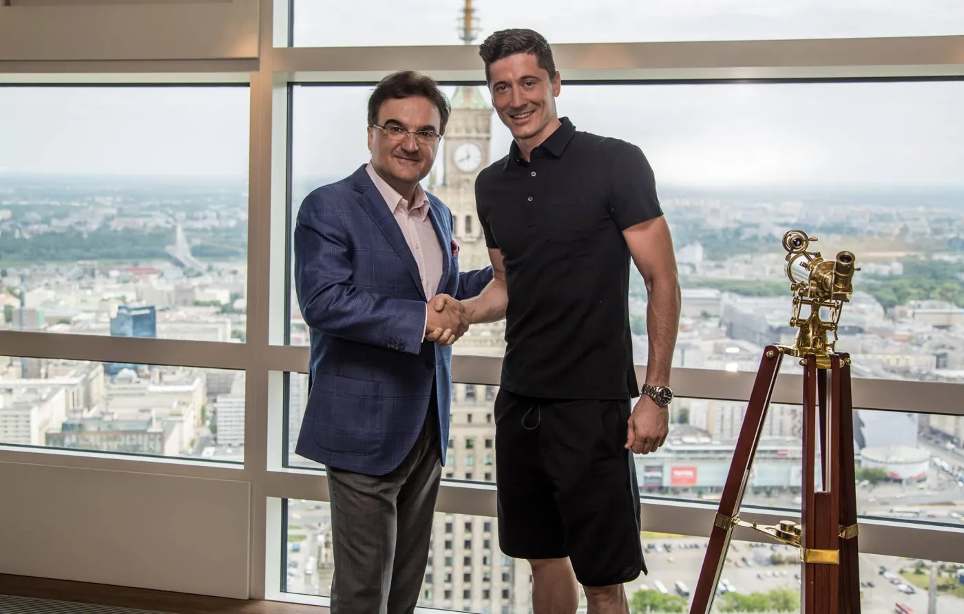 Robert Lewandowski (z prawej)