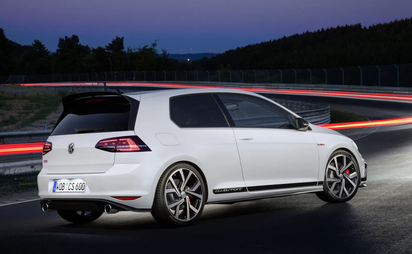 9097226-volkswagen-golf-gti-clubsport.jpg