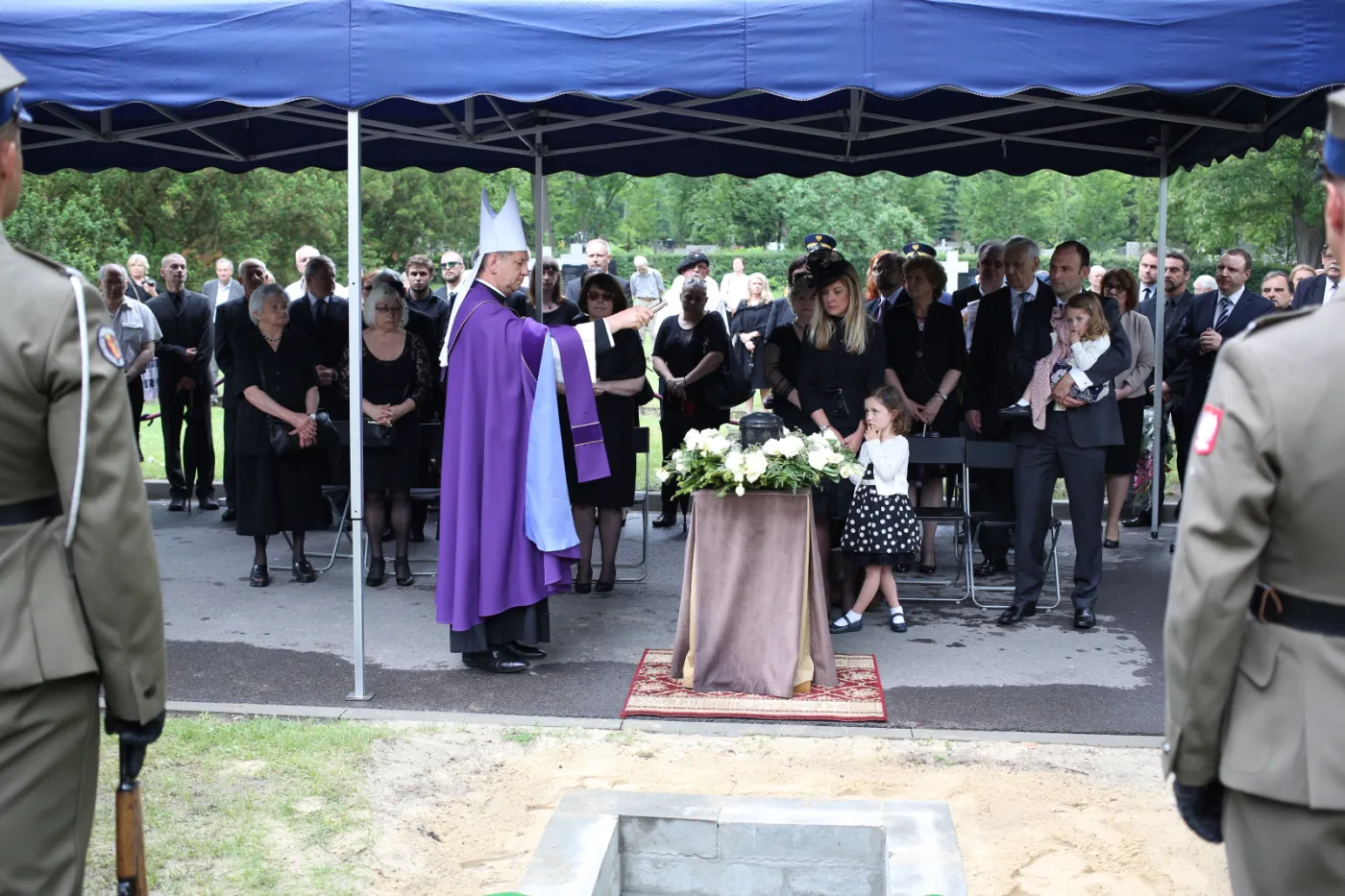 9097732-pogrzeb-andrzeja-urbanskiego.jpg