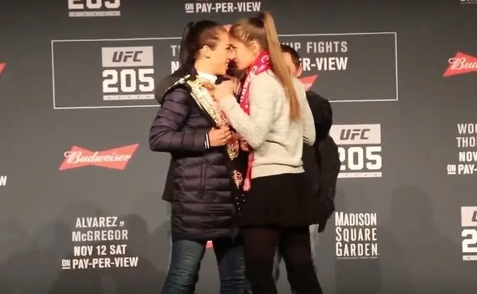 Jędrzejczyk wygrała z Kowalkiewicz też w... Sochaczewie
