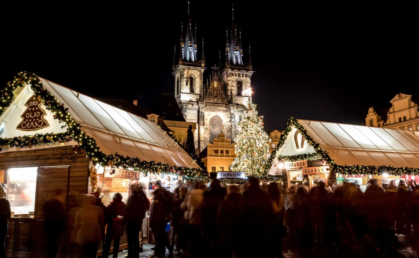 Najpiękniejsze jarmarki świąteczne. Gdzie wybrać się na bożonarodzeniowe zakupy?