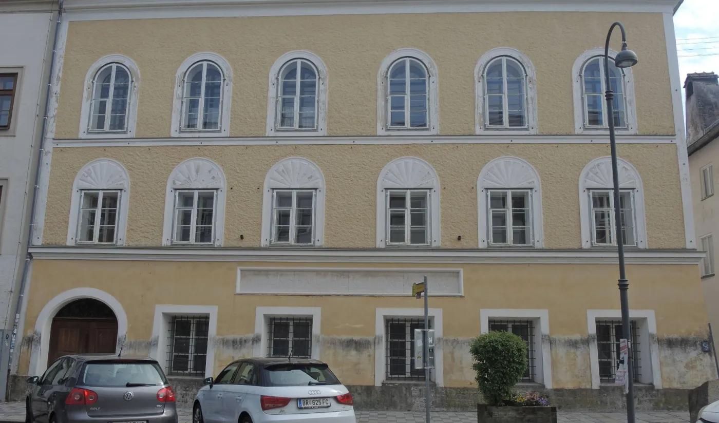 Rodzinny dom Hitlera zostanie zamieniony w posterunek policji