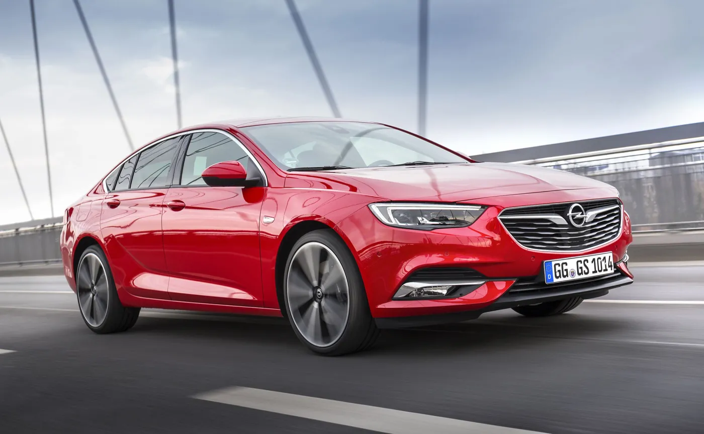 10031656-opel-insignia-sports-tourer.jpg