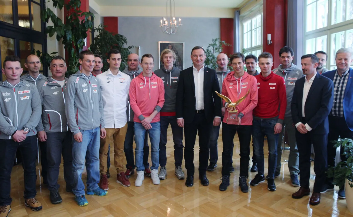 Polscy skoczkowie na śniadaniu u prezydenta. "Jesteśmy panom ogromnie wdzięczni, bo to wielki sukces"