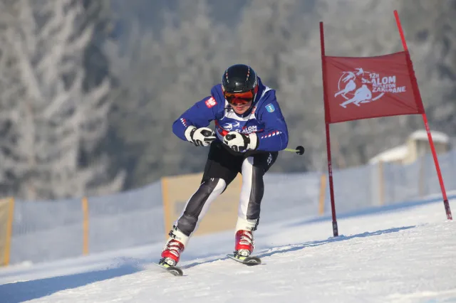 Andrzej Duda szalał na nartach. W bardzo szczytnym celu. Prezydent pomógł pobić rekord w maratonie narciarskim