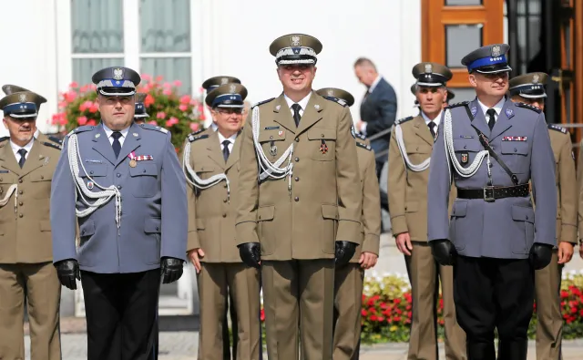 Fakt24.pl: Włamanie do limuzyny kolumny prezydenta Andrzeja Dudy. Czy za to stracił pracę szef BOR?