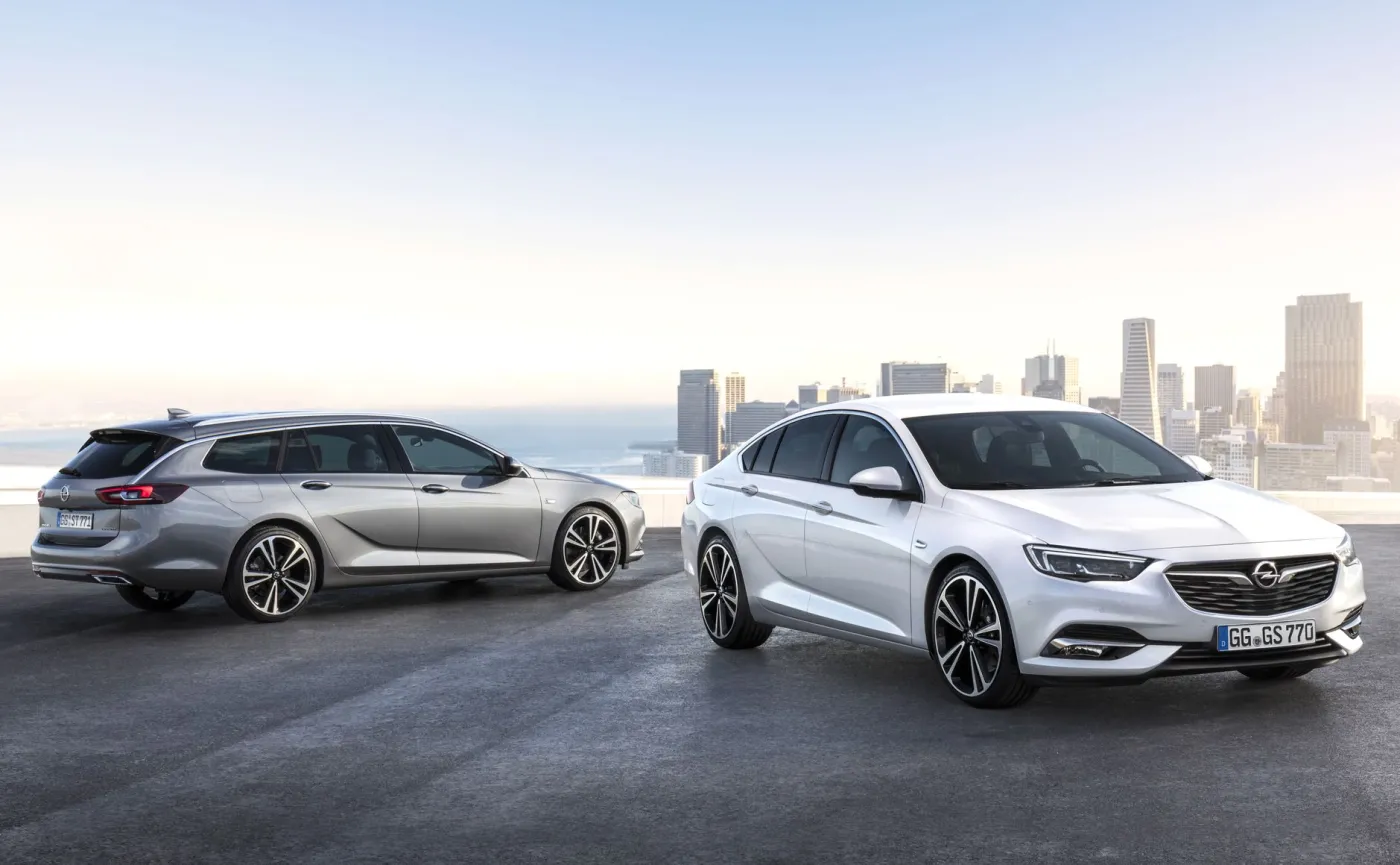 9855811-opel-insignia-sports-tourer.jpg