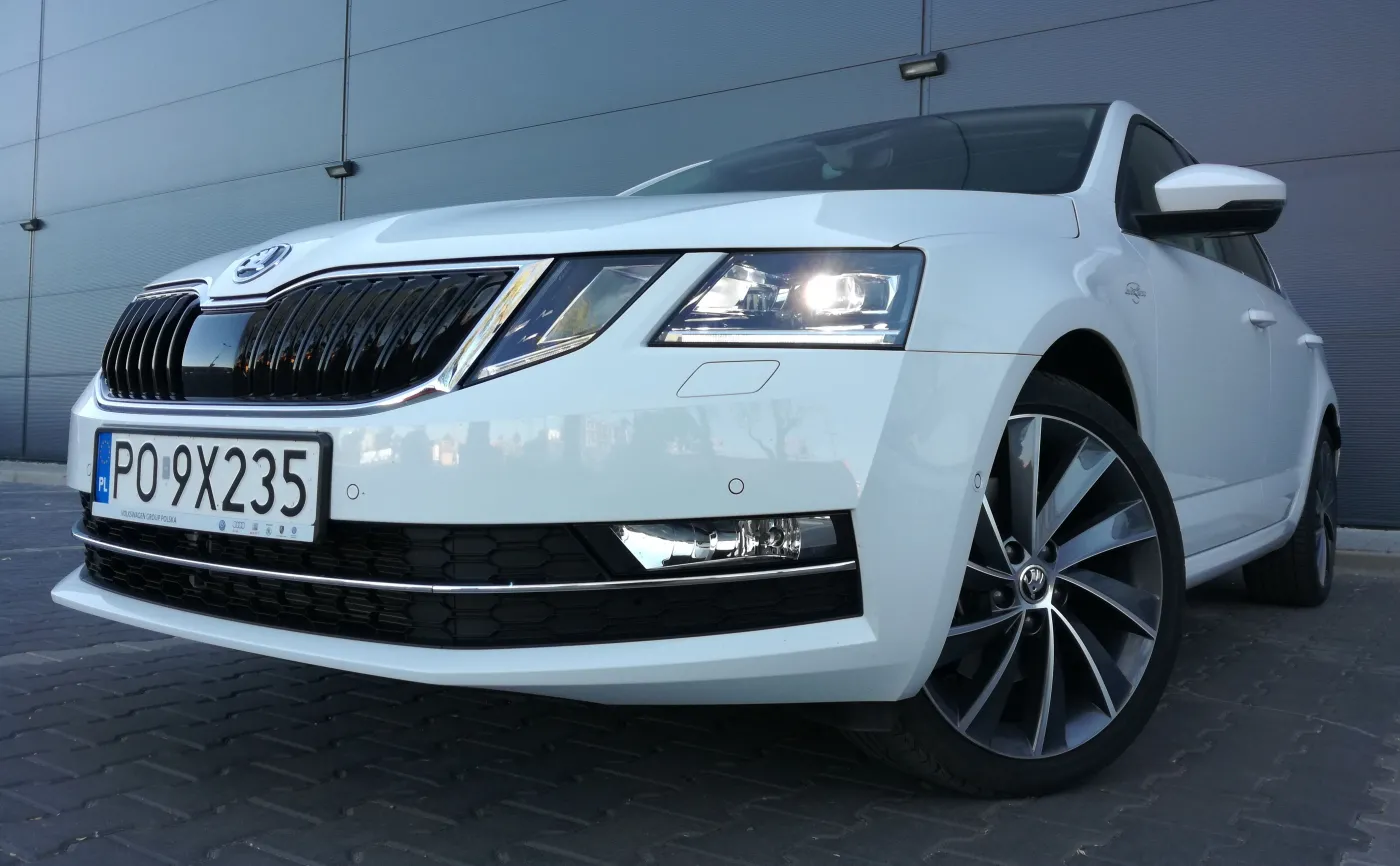 10334642-skoda-octavia-laurin-klement.jpg
