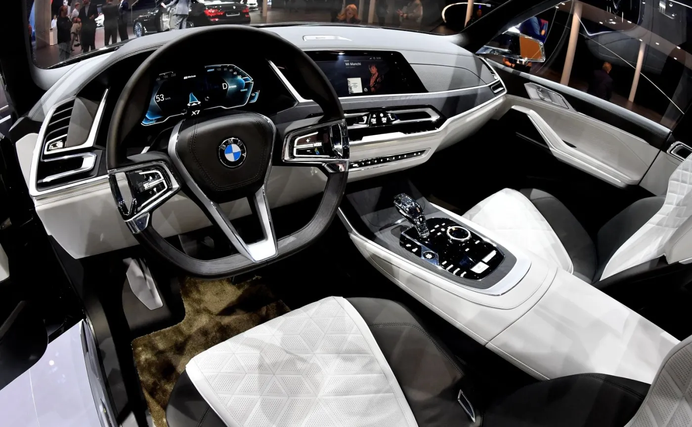 10440282-bmw-concept-x7-iperformance.jpg
