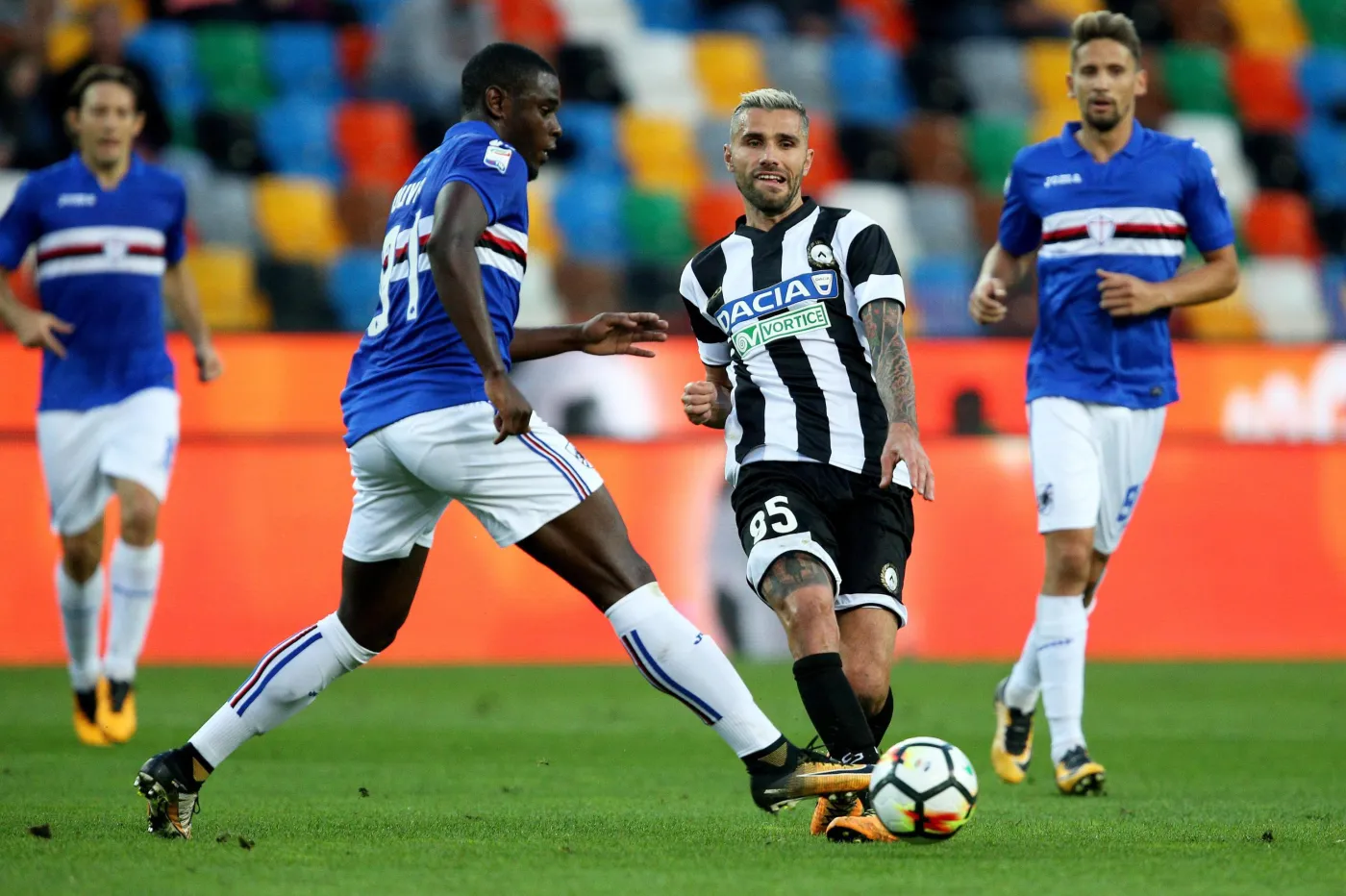 Valon Behrami i Duvan Zapata