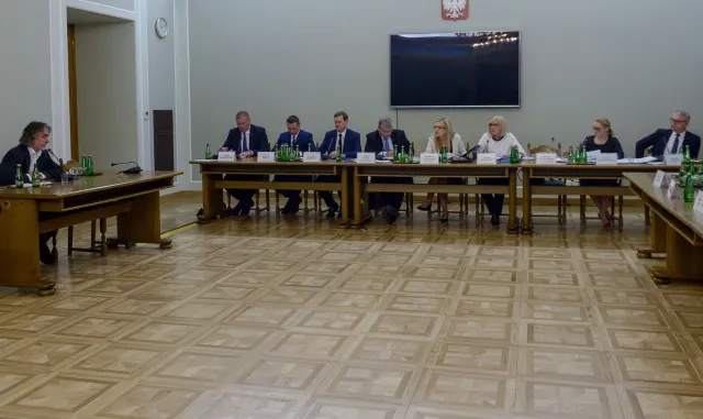 Komisja śledcza ds. Amber Gold. Suski pyta, kto latał liniami Jet Air. Świadek: Pan Jarosław Kaczyński