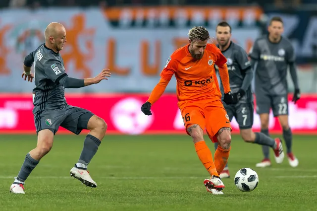 Ekstraklasa: Fatalny Pazdan, świetny Niezgoda, wielkie szczęście Legii na inaugurację