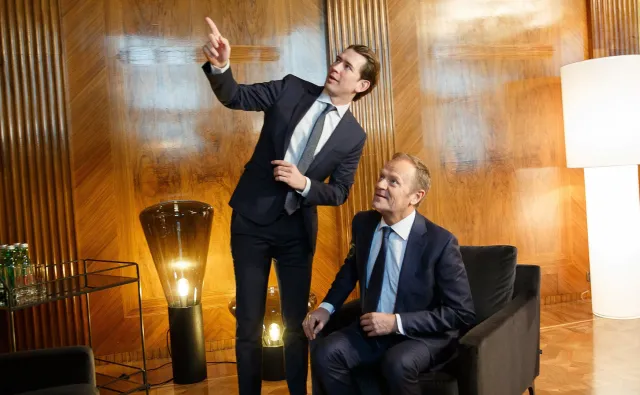 Donald Tusk: Destrukcyjne emocje wokół relokacji uchodźców karmią populizm