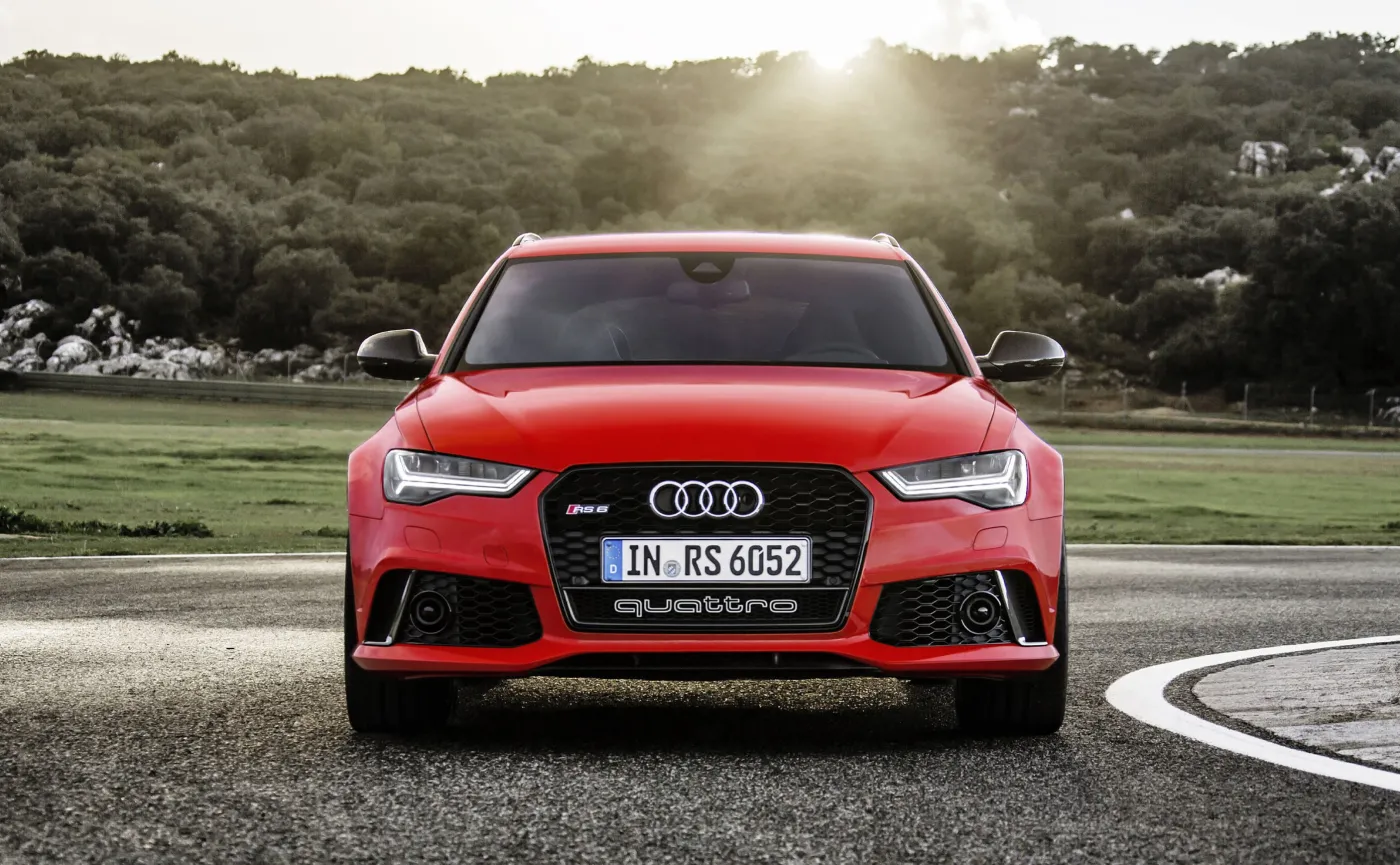 10498338-audi-rs-6-avant-performance.jpg