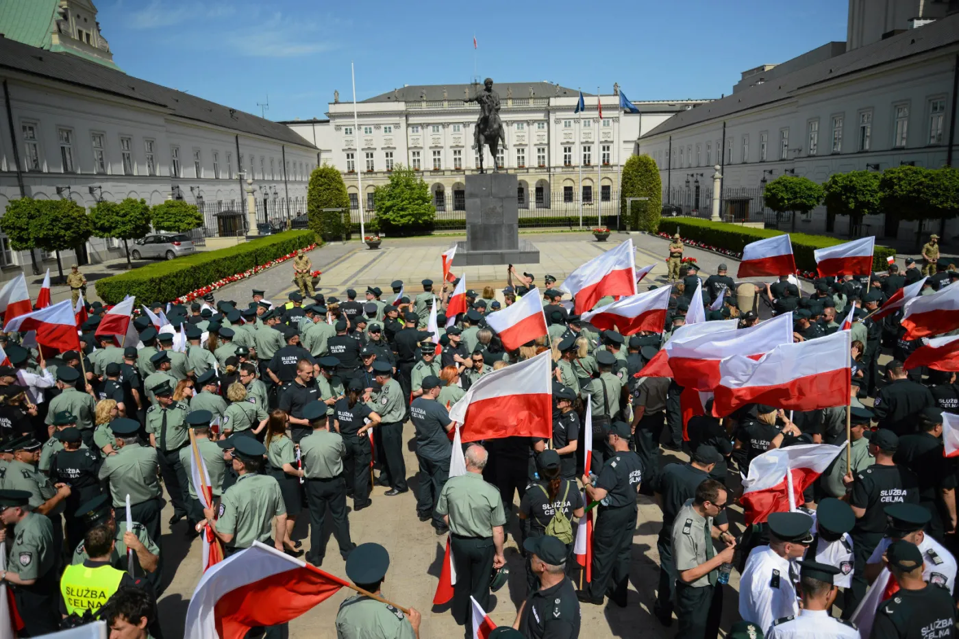 Wygaszeni celnicy. Ofiary reformy KAS idą do sądu