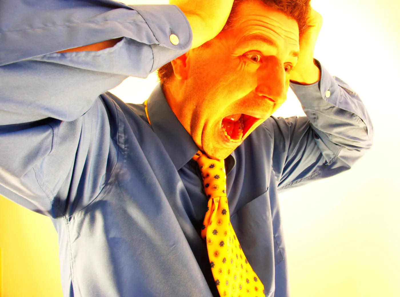 mężczyzna szał problem krzyk wariat