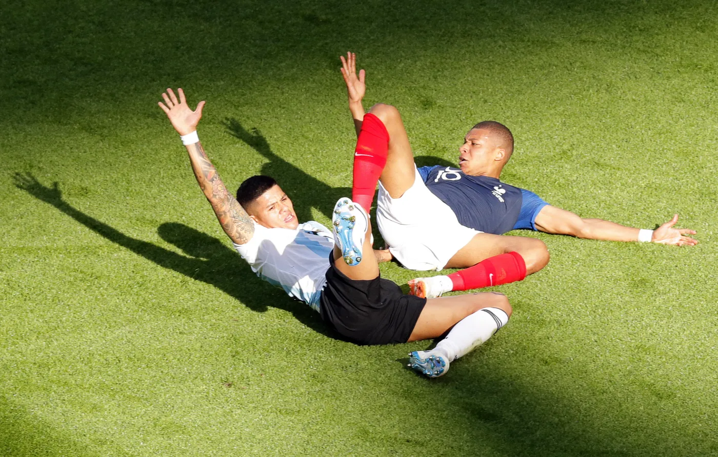 Kylian Mbappe i Marcos Rojo