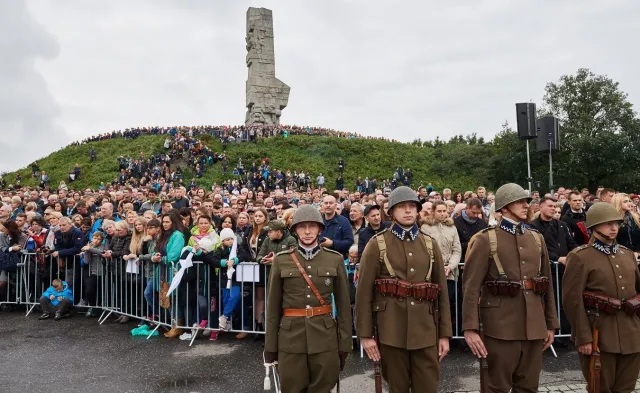 "Polska widziana oczami Zachodu w sposób nieporadny promuje swoją wersję historii, tożsamość i kulturę"