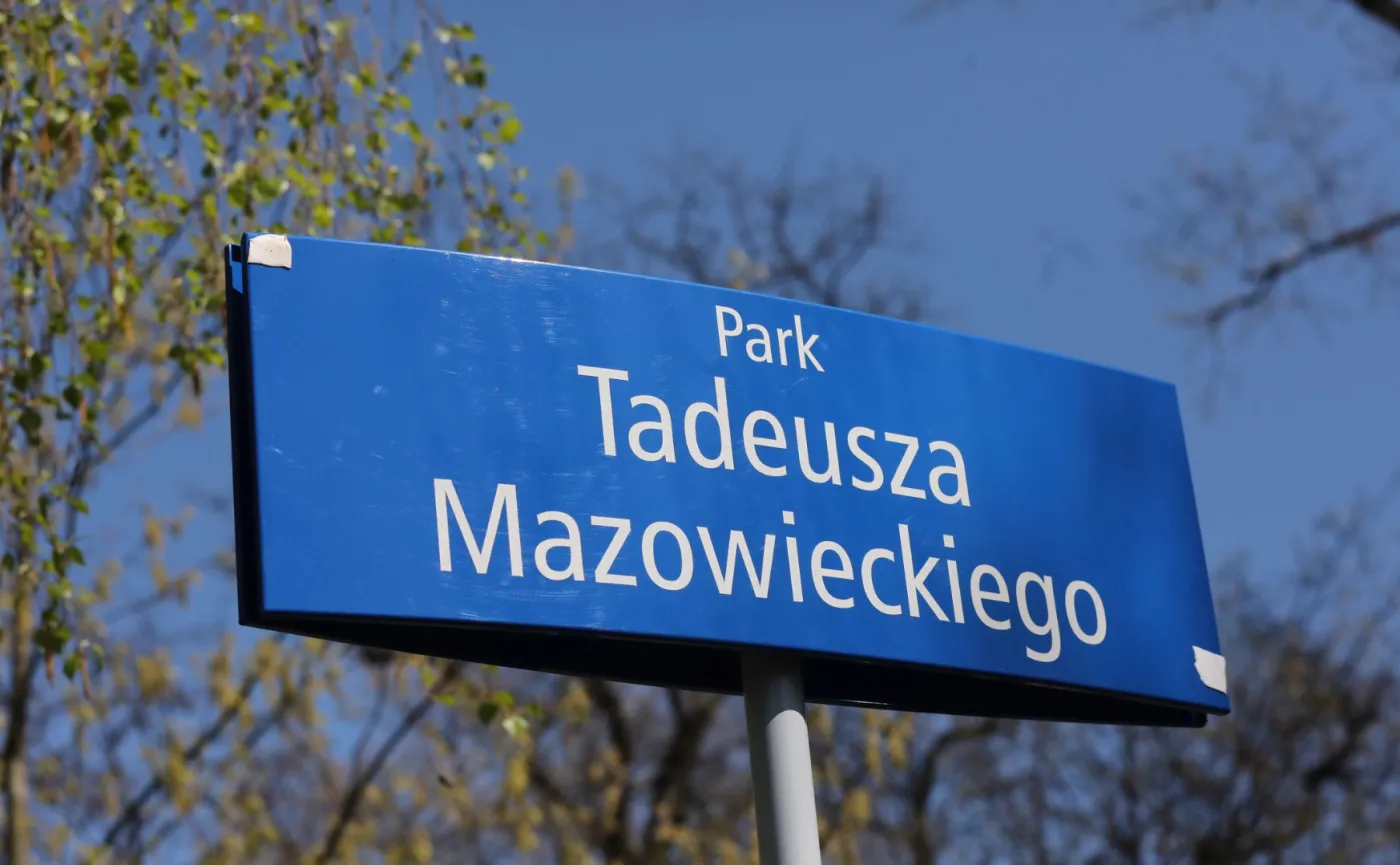Park w Warszawie dostał imię Tadeusza Mazowieckiego. "Fajna nienapompowana inicjatywa"