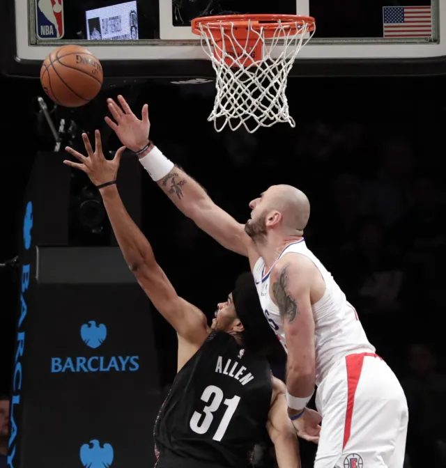 Liga NBA: Marcin Gortat zdobył 10 punktów, a Kemba Walker aż 60