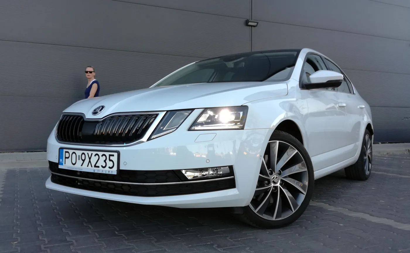 10381218-skoda-octavia-laurin-klement.jpg