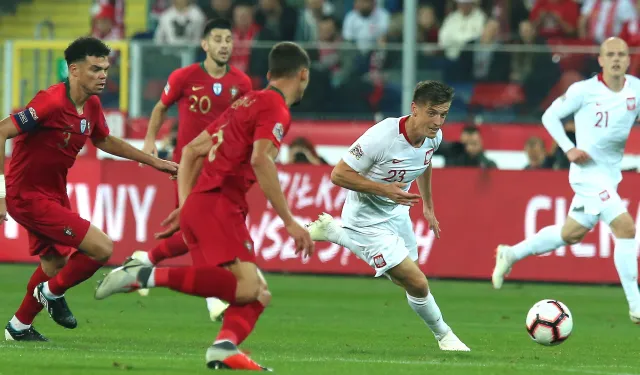 Piątek zrobił swoje, Błaszczykowski odpowiedział krytykom, Glik zaliczył samobója. Polska przegrała z Portugalią