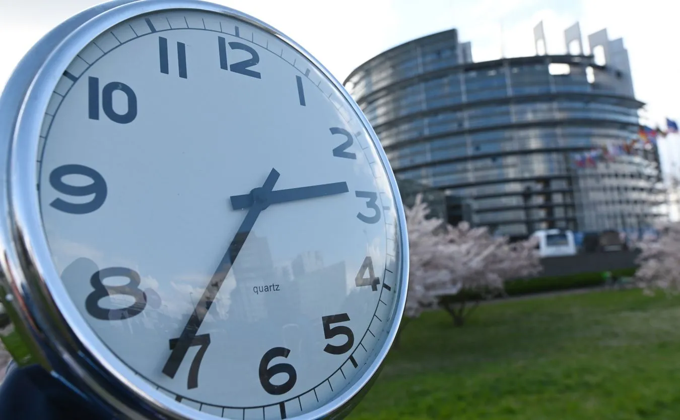 Zegar i Parlament Europejski