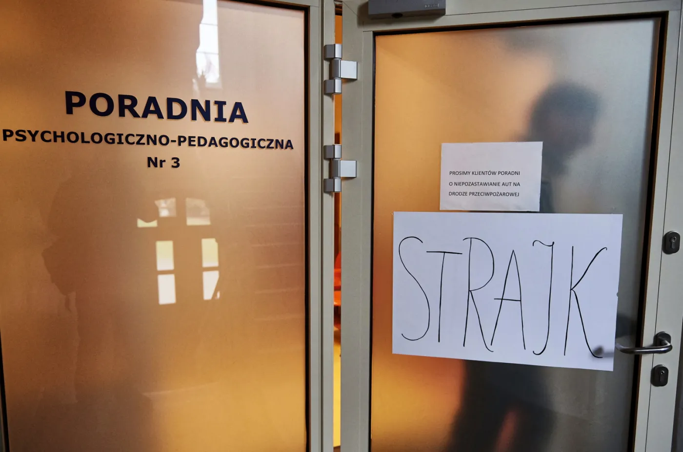 Mama, tata i strajk. Dzieci także na sądowych korytarzach