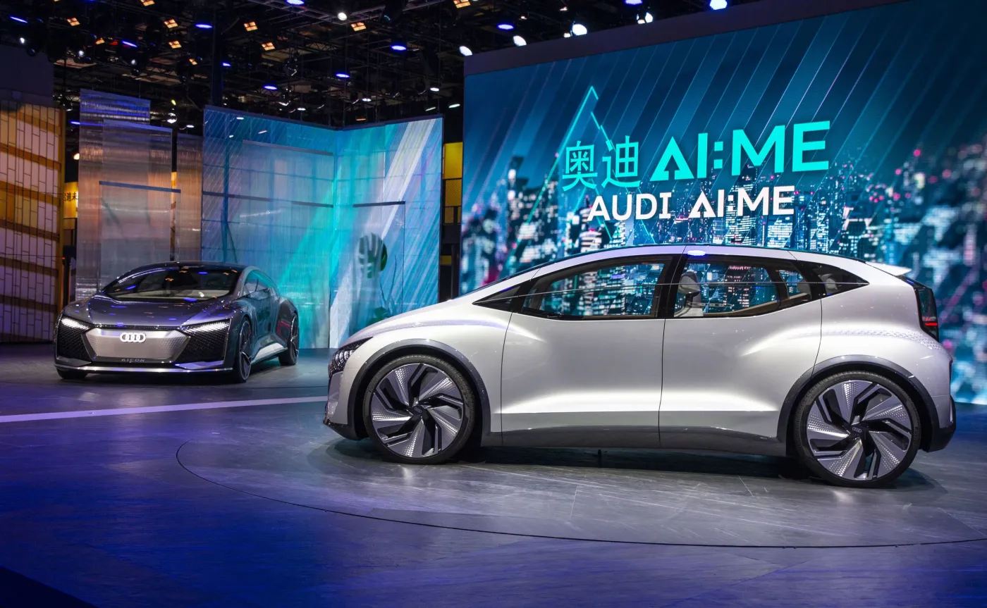 12281966-audi-aicon-oraz-audi-ai-me.jpg