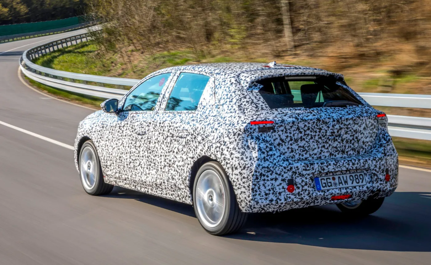 12293646-opel-corsa-camouflage-506628.jpg