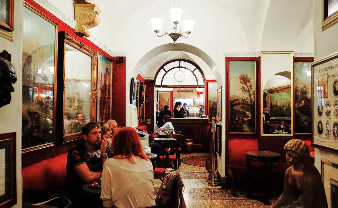 Wicepremier Gliński chce ratować historyczną rzymską kawiarnię. Napisze list w sprawie Caffe Greco