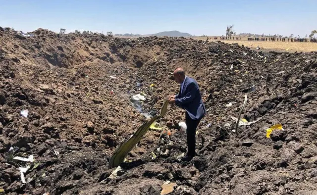 MSZ: Dwóch Polaków zginęło w katastrofie etiopskiego samolotu. AP: Pilot maszyny zgłaszał trudności