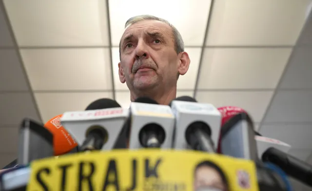 Prezes ZNP: Mamy w ręku potężny oręż, jakim jest promocja uczniów