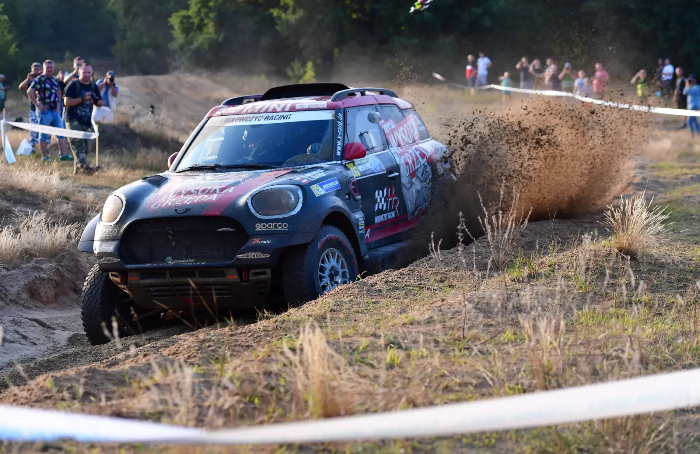 Krzysztof Hołowczyc i Łukasz Kurzeja (MINI John Cooper Works Rally) na trasie terenowego rajdu Orlen Baja Poland - eliminacji Pucharu Świata