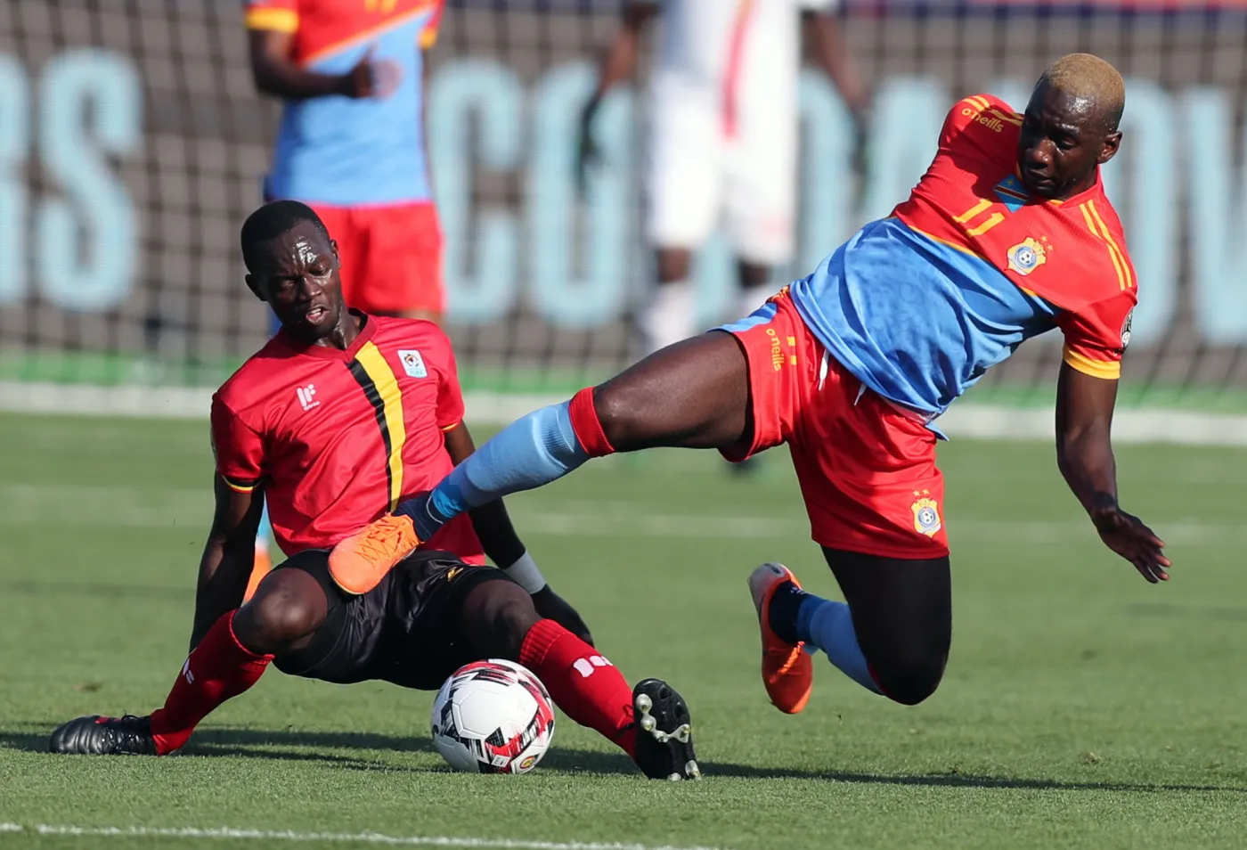 Yannick Yala i Khalid Aucho