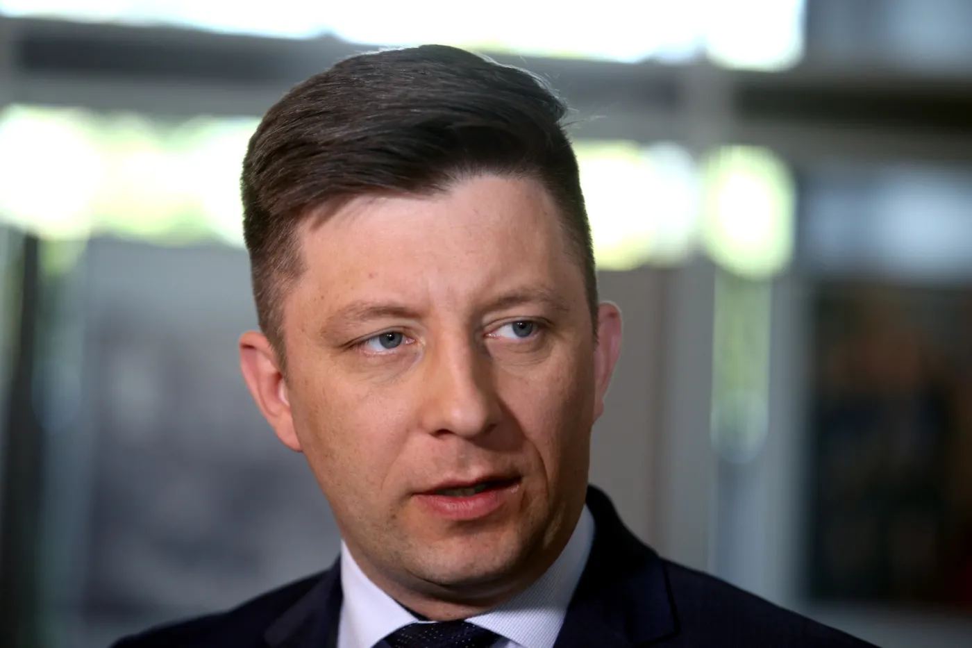 Dworczyk kontra OKO.press. "Niewykończona nieruchomość to willa? Bez komentarza"