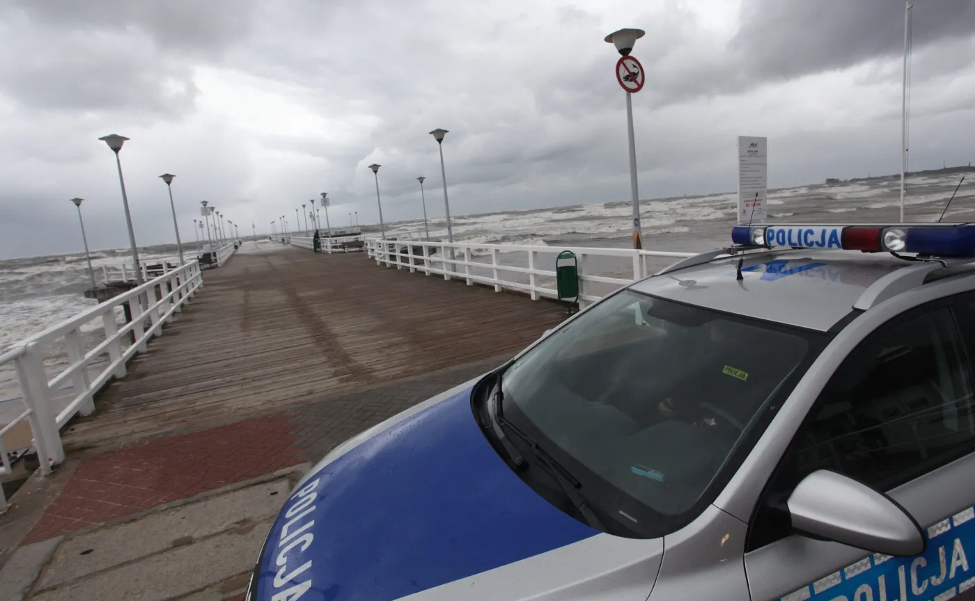 Policja na molo w Brzeźnie