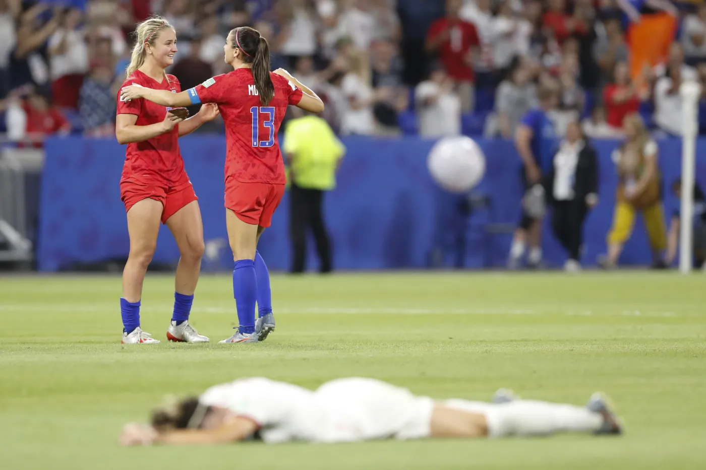 Lindsey Horan i Alex Morgan