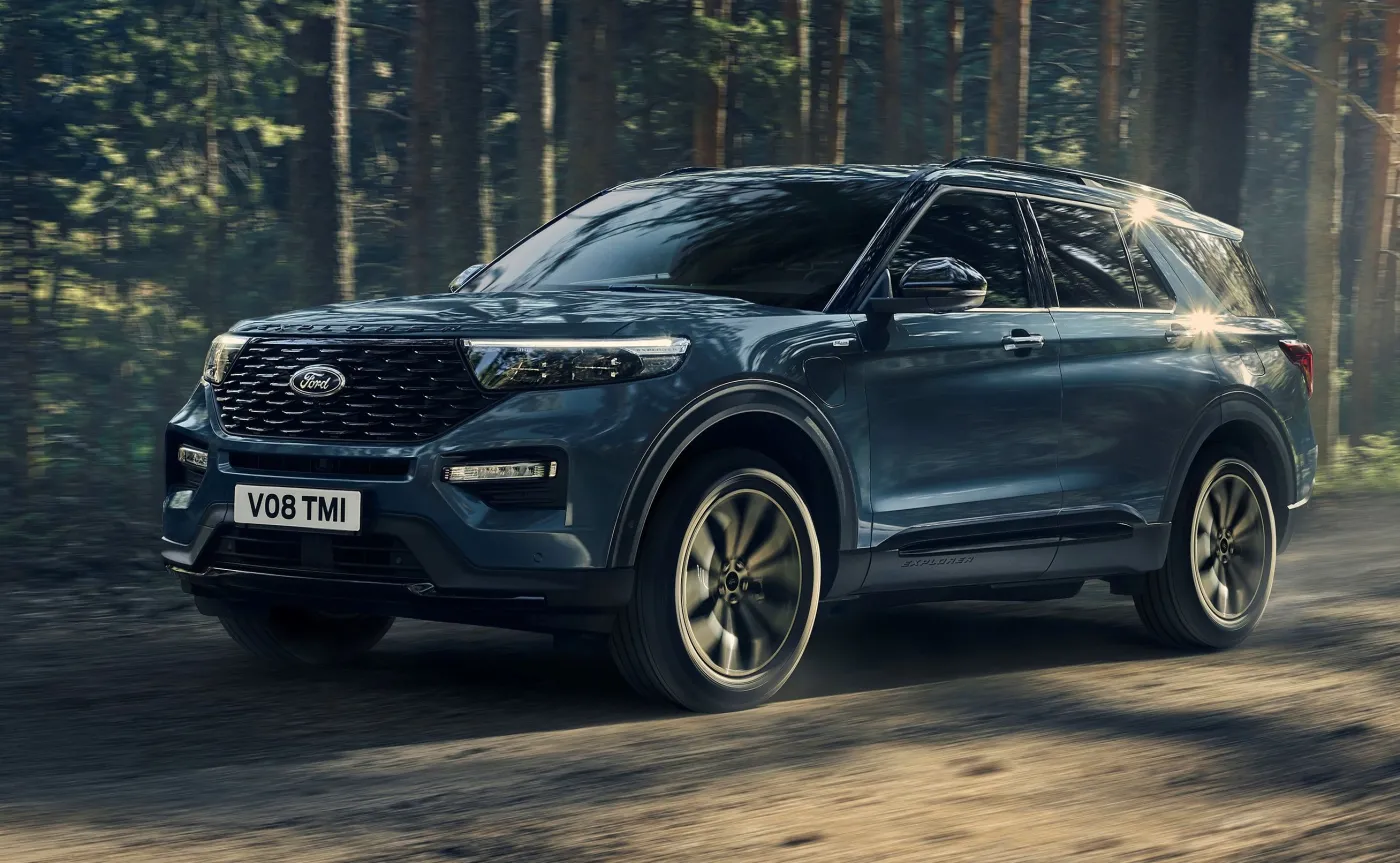 12746083-ford-explorer-plug-in-hybrid.jpg
