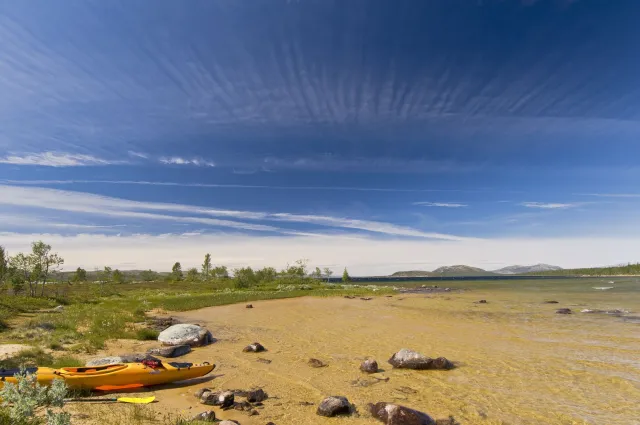 Majówka w dobie koronawirusa. Turyści mogą korzystać ze szlaków wodnych. Porty zamknięte