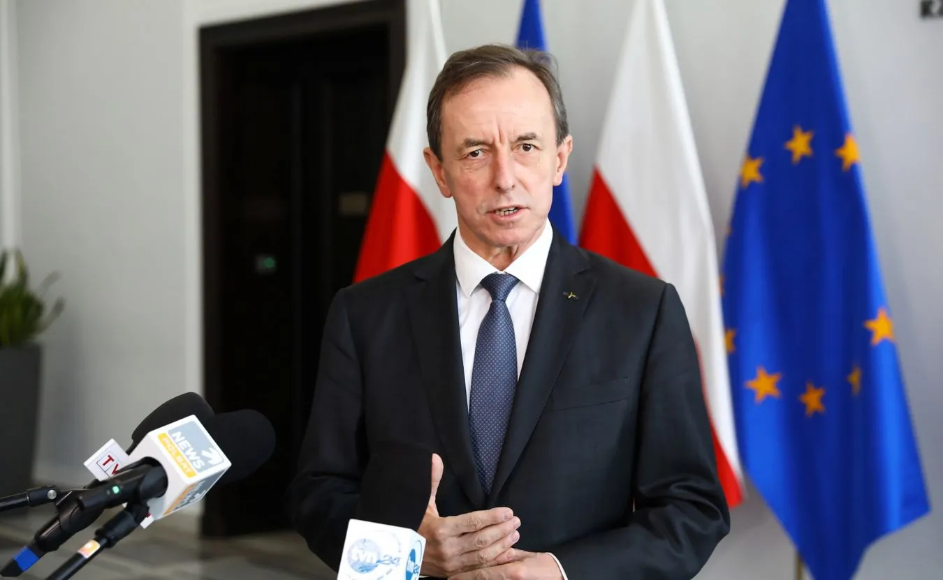 Grodzki o wyborach: To farsa. Rządzący wydają publiczne pieniądze w sposób nieuprawniony