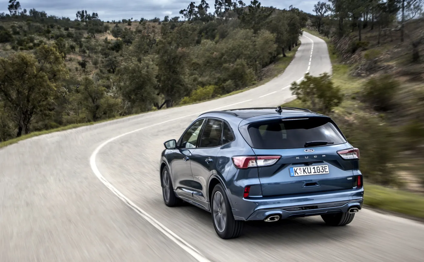 ford-kuga-25-plugin-hybrid-16291334.jpg