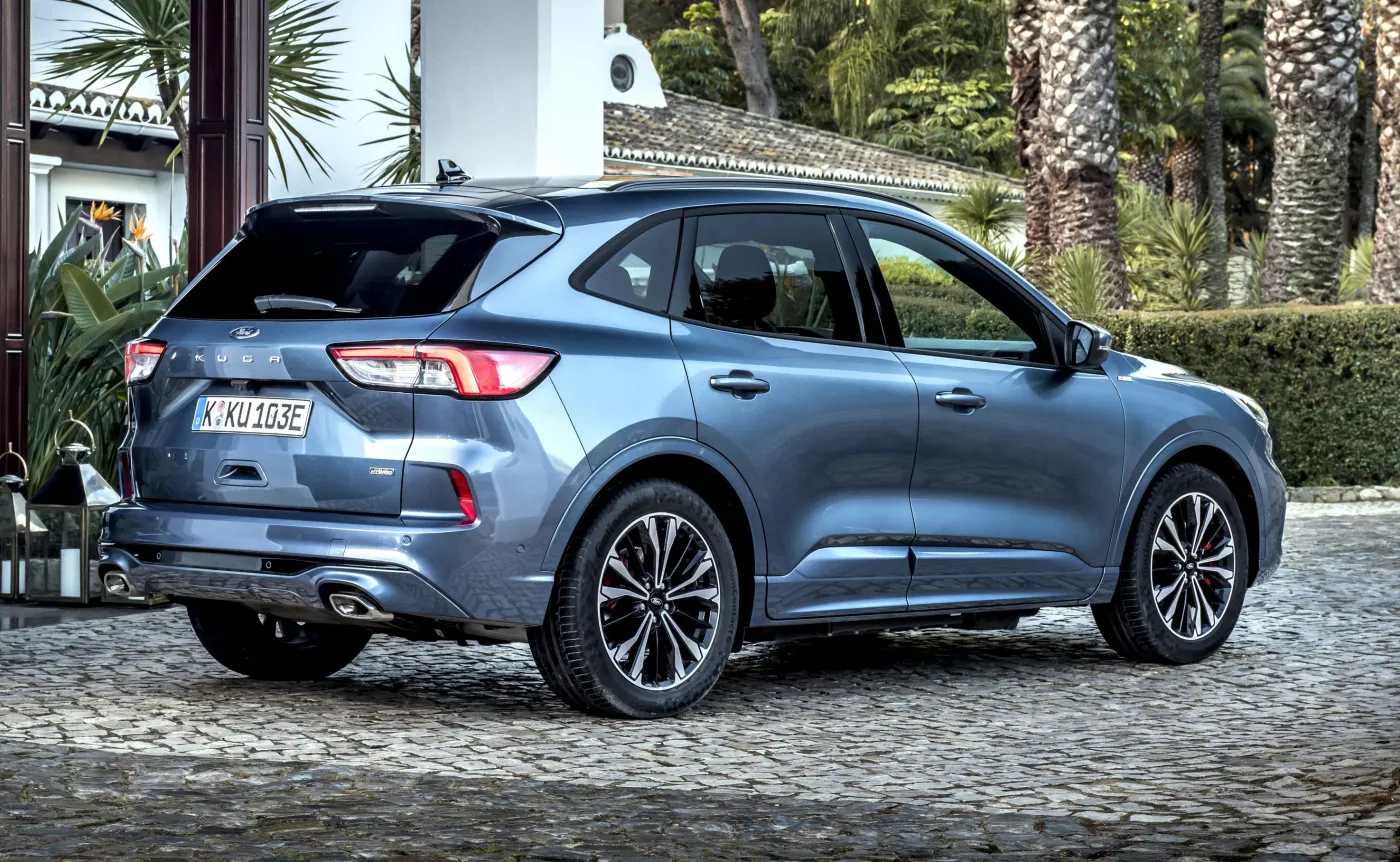 ford-kuga-25-plugin-hybrid-16291360.jpg