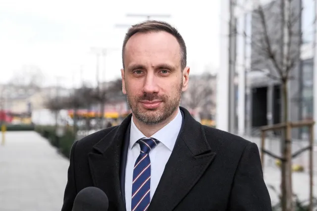 Burza po słowach wiceministra Kowalskiego: Wyobrażam sobie, jak Merkel kazała Tuskowi zaatakować Sasina