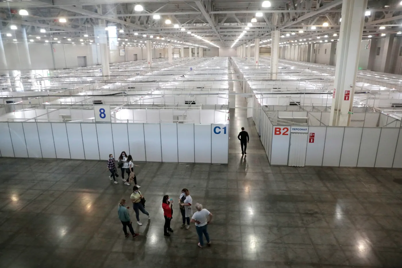 Prowizoryczny szpital w hali