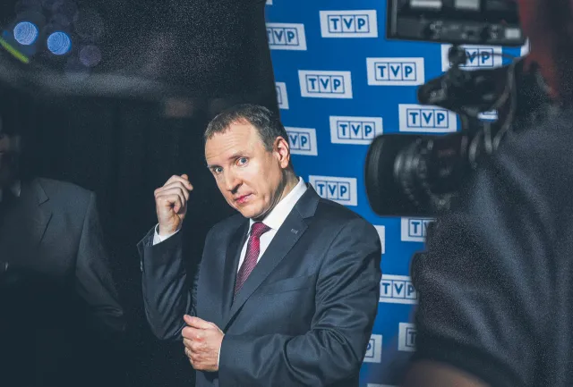 "Pojedynek filmów o pedofilii". W sieci zawrzało po wpisie Kurskiego