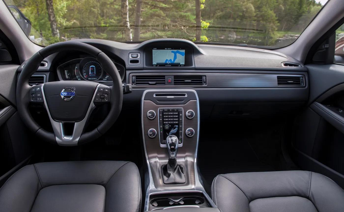 volvo-xc70-model-year-2016-27946064.jpg
